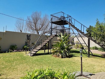 Emerald Guesthouse