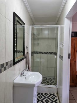 Emerald Guesthouse