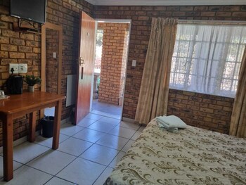 Emerald Guesthouse