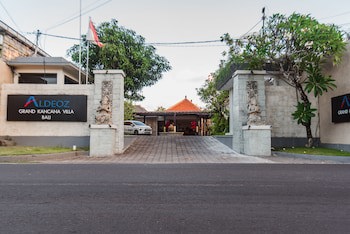 Aldeoz Grand Kancana Villa Bali