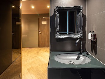Bloc Hotel London Gatwick Airport