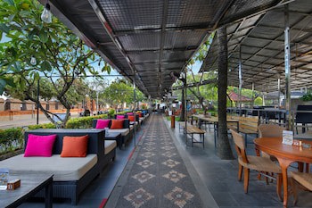 Grand Istana Rama Hotel