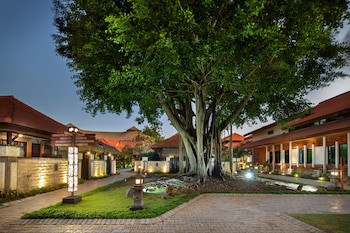 Grand Istana Rama Hotel