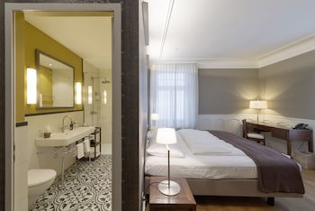 Blue City Hotel