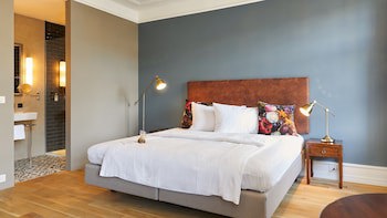 Blue City Hotel