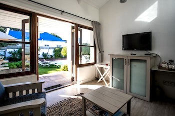 Sixteen Guest House On Main