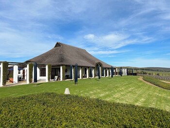 Sixteen Guest House On Main