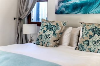Sixteen Guest House On Main