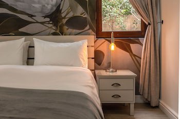 Sixteen Guest House On Main