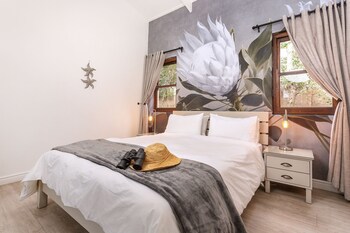 Sixteen Guest House On Main