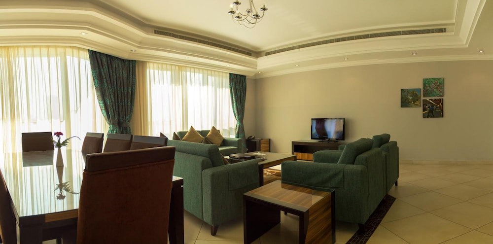 Al Majaz Premiere Hotel Apartment