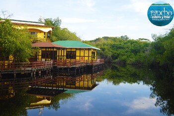 Hotel Estero Y Mar