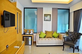 The Par Phuket