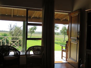 Mentors Country Estate