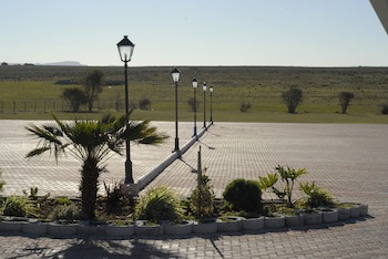 Mentors Country Estate