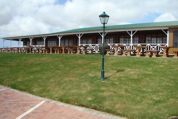 Mentors Country Estate