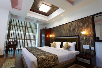 Hotel Tigers Roare'