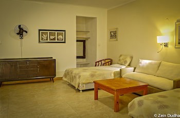 Villa 33
