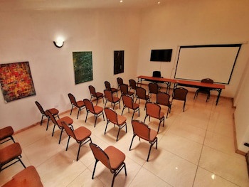 Villa 33