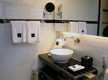 M Boutique Hotel