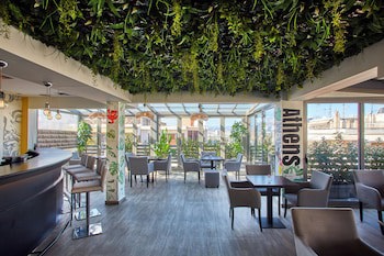 Athens Way Pop Art Hotel