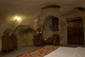 Cave Art Hotel