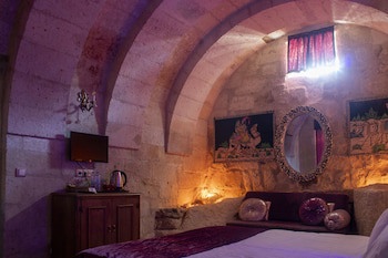 Cave Art Hotel