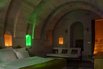 Cave Art Hotel