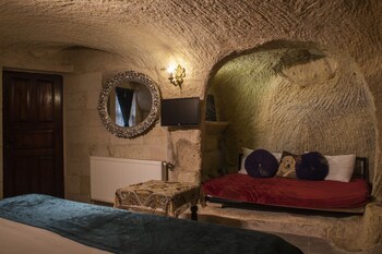 Cave Art Hotel