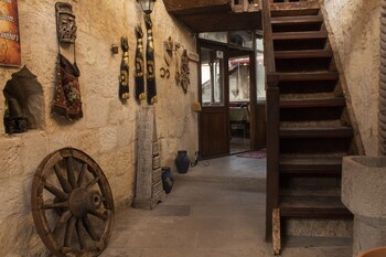 Cave Art Hotel