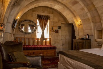 Cave Art Hotel