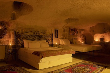 Cave Art Hotel