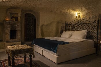 Cave Art Hotel