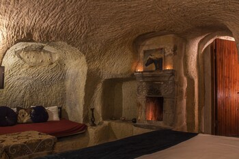 Cave Art Hotel