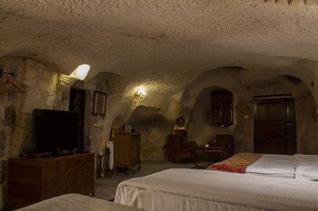 Cave Art Hotel