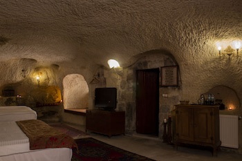 Cave Art Hotel