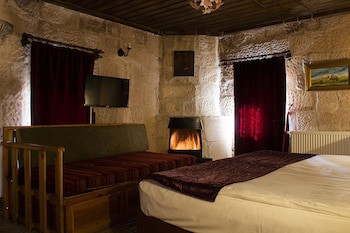 Cave Art Hotel