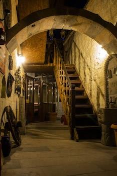 Cave Art Hotel