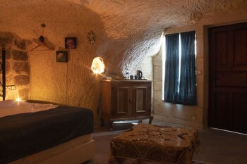 Cave Art Hotel