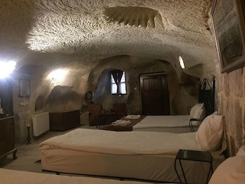 Cave Art Hotel