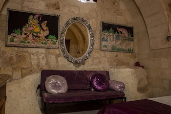 Cave Art Hotel
