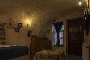 Cave Art Hotel