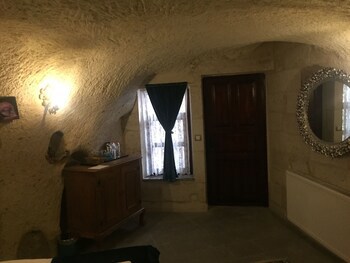 Cave Art Hotel