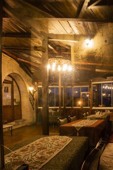 Cave Art Hotel