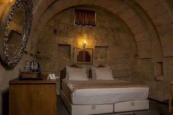Cave Art Hotel