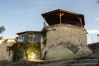 Cave Art Hotel