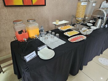 Bridgeview Hotel & Conference Centre