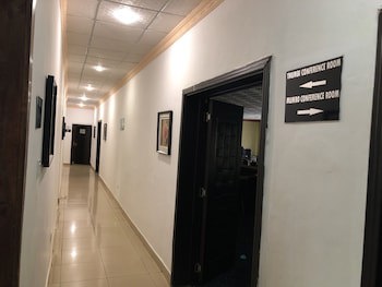 Bridgeview Hotel & Conference Centre