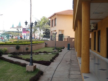 Bridgeview Hotel & Conference Centre