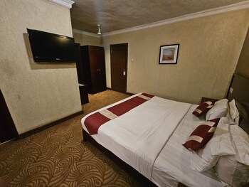 Bridgeview Hotel & Conference Centre